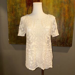 ZARA Women’s Cream Color Embroidered Tulle Sheer Short Sleeve Shirt Top Size M
